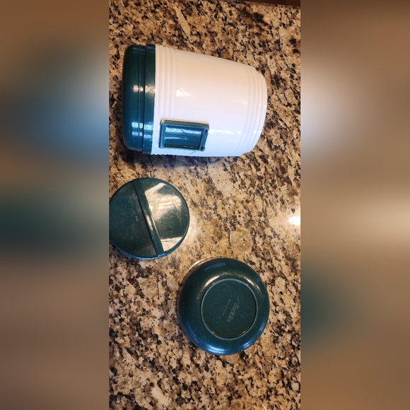 White and Green Insulated Mug Thermos soup 17 Oz. - Picture 4 of 7